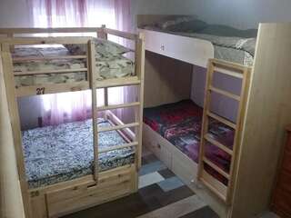 Хостелы Hostel 777 Харьков Кровать в общем номере для мужчин-2